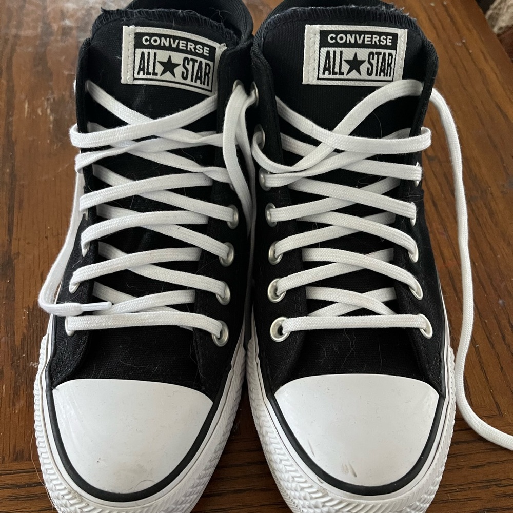 Women’s converse